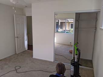 Room in 2bed/1 bath apartment available starting January 4