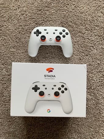 Google Stadia Premiere Edition (with new Chromecast Ultra) 1