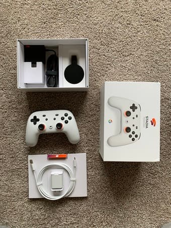 Google Stadia Premiere Edition (with new Chromecast Ultra) 2