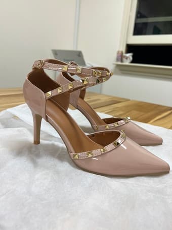 NEW Classy Spiked Decor Valentino Style Heels 2