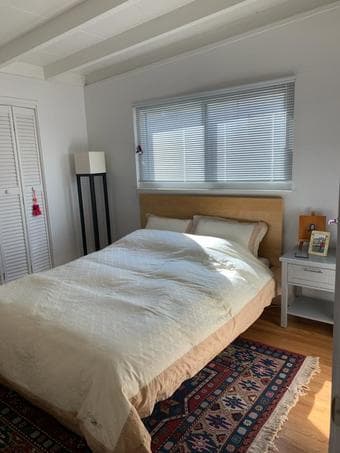 1 bed / 1 bath to rent @ border of Palo Alto & Mountain View (Female) 1