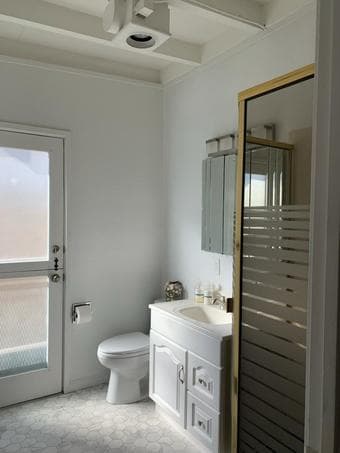 1 bed / 1 bath to rent @ border of Palo Alto & Mountain View (Female) 4