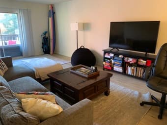 [HOUSING] Sublet- Large One Bedroom in Mountain View 1