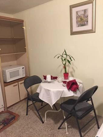 large room to rent 4