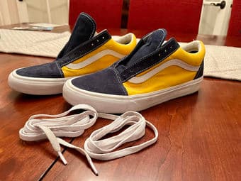 VANS Shoes - US Mens 9 1