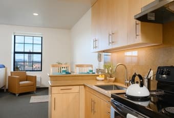 sublet 12/13-12/28 in EVGR B studio 3