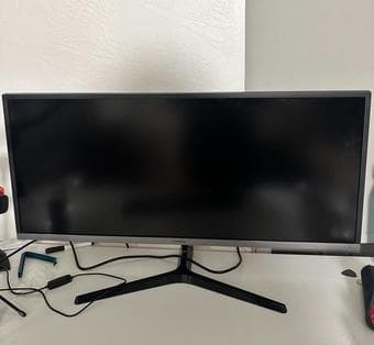 LG 27" and Samsung 32" monitors for sale 1