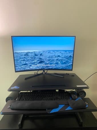 Viotek NV32Q True 4K Monitor, 32-inch Curved 1