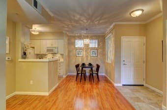 1b1b apartment for rent near Stanford 2