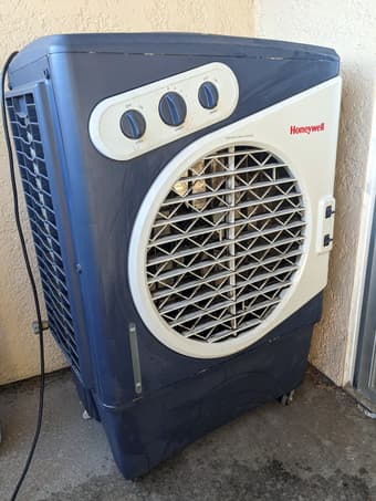 Honeywell CO60PM indoor/outdoor evaporative cooler (swamp cooler) 1