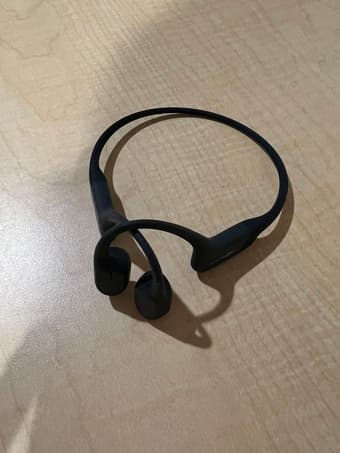 Aeropex Aftershokz Bone Conduction Headphone 1