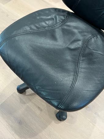 Free Leather Office Chair Pick up in Sunnyvale 1