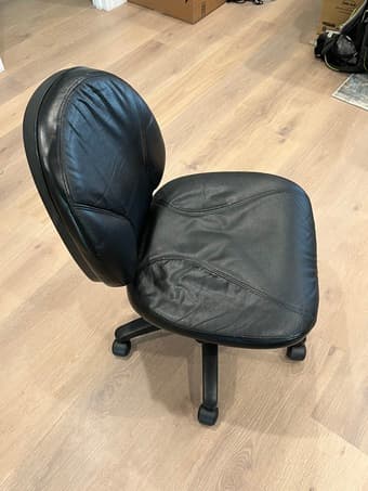 Free Leather Office Chair Pick up in Sunnyvale 2