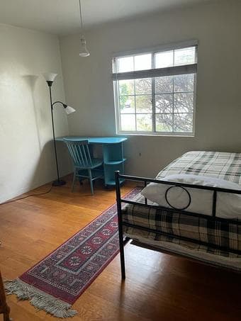 Room in nice location in Redwood City 2