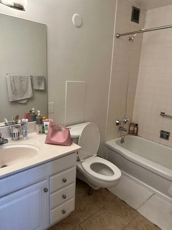 LF female to share with other female, master bedroom next to Stanford 3