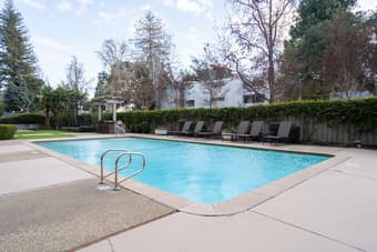 Co-renting a lovely 2 bedroom 2 bath furnished apartment in palo alto 4