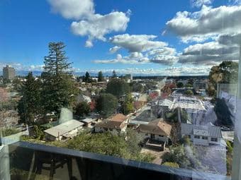 Co-renting lovely secure master bedroom next to Stanford [Feb move-in] 4