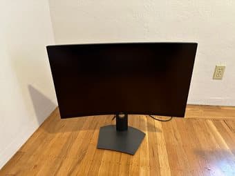 Curved gaming monitor 1