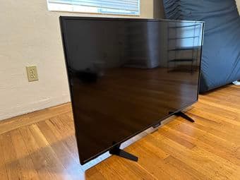 43" Roku TV 1