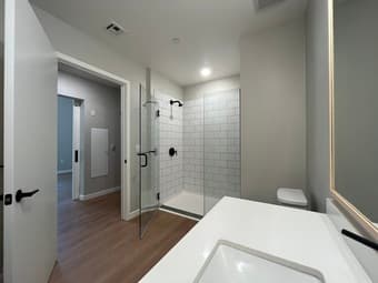 Bedroom w/ Ensuite in New & Spacious Apartment 3