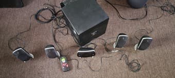 Logitech Z-5300 THX speaker system 1