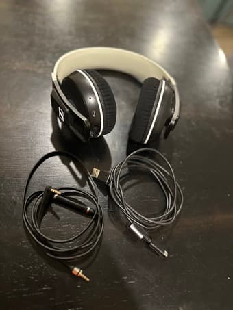 Sennheiser wireless headphones 2