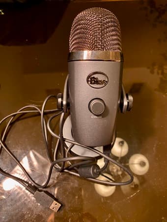 Yeti Nano Premium USB Microphone for PC, Mac, Recording, Streaming 1