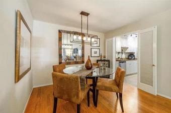 2 bedrooms. 1 bathroom. 960sqf  mtv apartment for rent 2