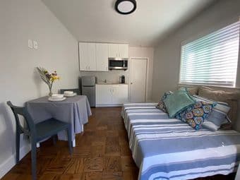 Cozy Studio in San Mateo 3