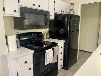 Room at 2bed/2bath apartment at Downtown Menlo Park - $1,800 3