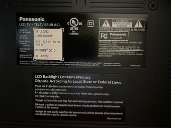 Panasonic TV 42" 2