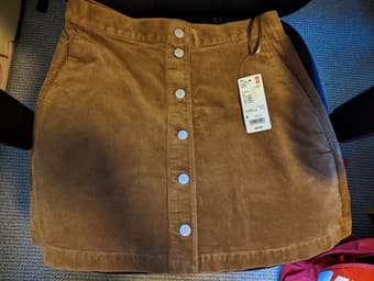 New Uniqlo brown mini skirt (with tags), size 8 4