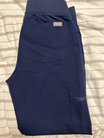 Figs XXS Navy blue Zamora Joggers and XXS slim Catarina scrub top 2