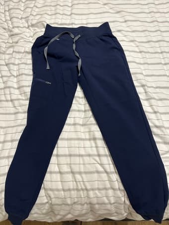 Figs XXS Navy blue Zamora Joggers and XXS slim Catarina scrub top 3