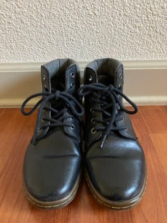 Doc Martens Leather Boots in Women's Size 7 $50 OBO 2