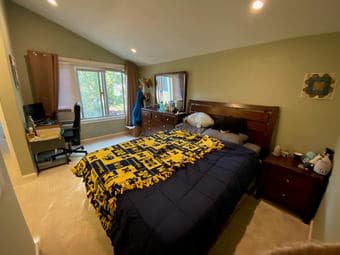 [Female] Gorgeous Bedroom with Private Bath in RWC (Feb 5 Move In) 2