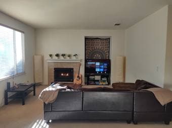 Master Room Available in beautiful big house 3