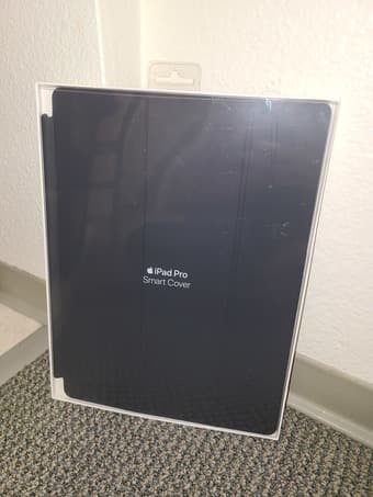 iPad Pro Smart Cover Navy (Sealed new) 12.9" 1