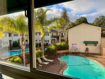 Beautiful pool view 1BR apartment in Menlo Park (Unfurnished) 1