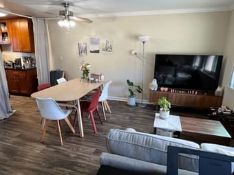 Beautiful pool view 1BR apartment in Menlo Park 2