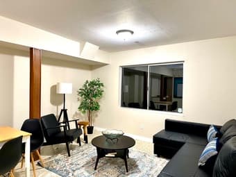 one bedroom suite in Belmont 2