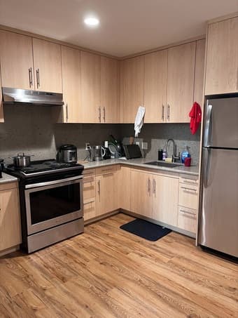 EVGR D Sublet March 13 to April 5 2