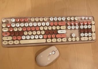 Retro bluetooth keyboard and mouse 1