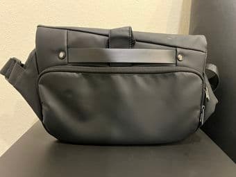 NIID R1 Radiant Urban Sling Bag 2