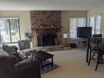 House in Mountain View, looking for female housemate starting March 1