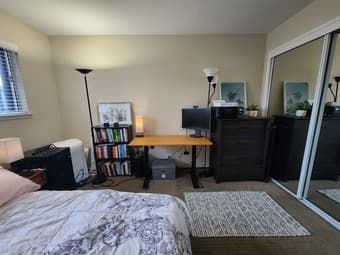 House in Mountain View, looking for female housemate starting March 4