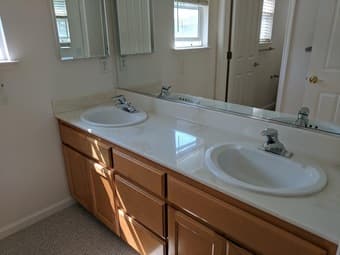 3 rooms available for April move-in in Palo Alto 4