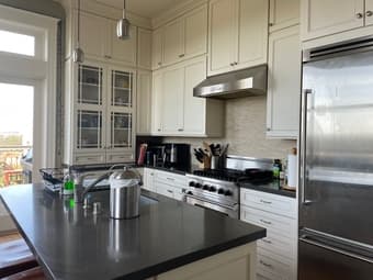 Sunny Room in spacious SF House (near UCSF) available Spring Quarter 4