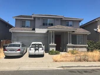 Looking for: 1 housemate in a large 5-bedroom home; move-in April/May 4