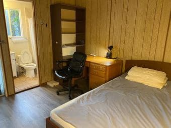 $1390 Private furnished small Studio in Palo Alto for rent now 2